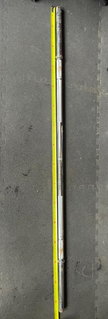 Halterstang van 155 cm en 28 mm, Sport en Fitness, Fitnessmaterialen, Ophalen, Gebruikt, Oprekstang