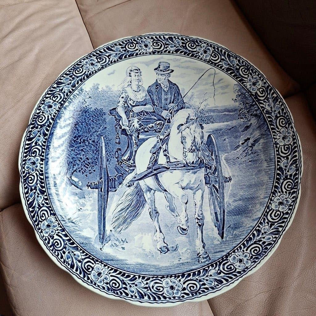 2 porseleinen borden boch, Antiek en Kunst, Ophalen