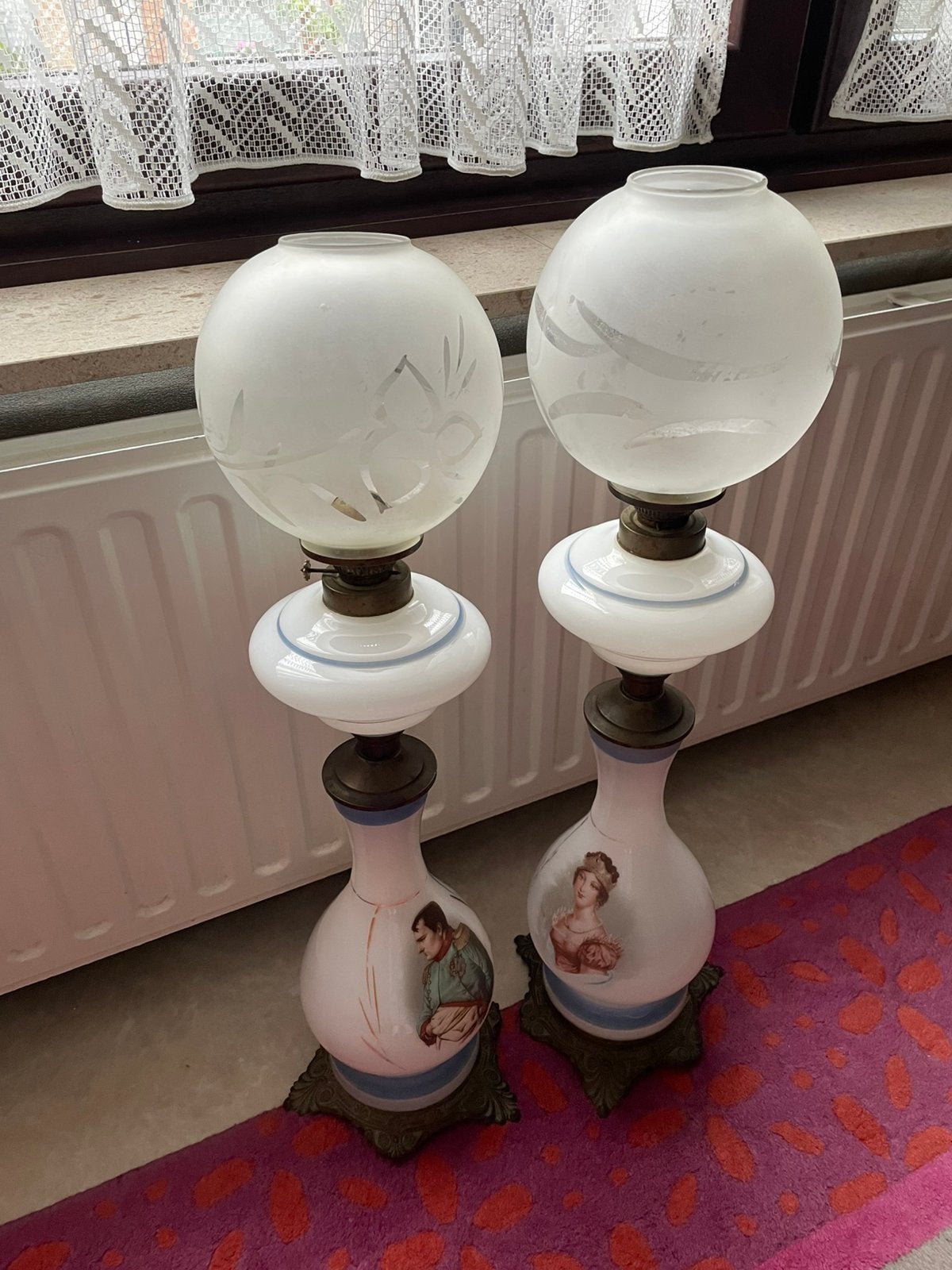 Olielampen napoleon en vrouw, Ophalen, Zo goed als nieuw, Olielamp