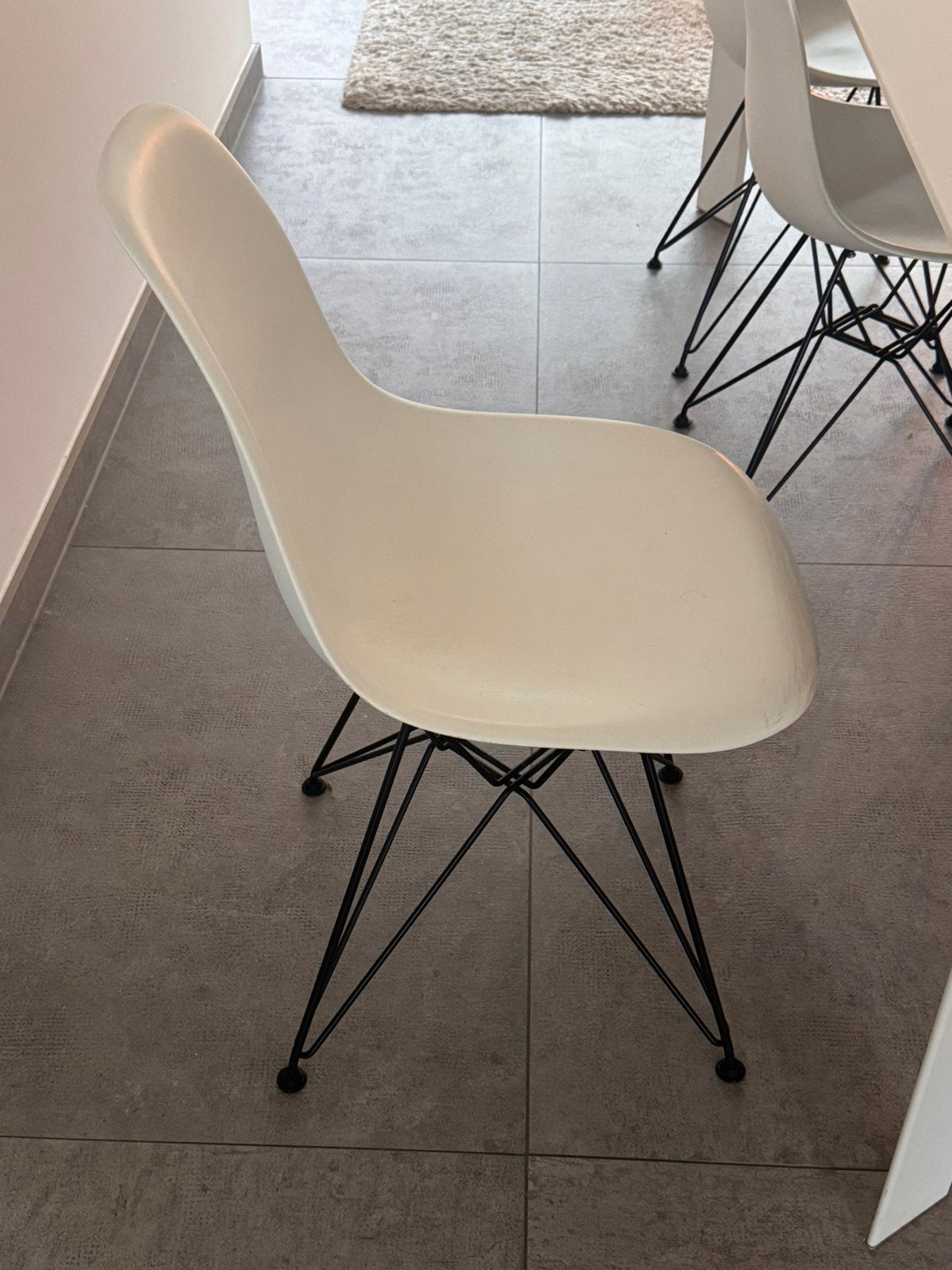 Vitra eames chair, Maison & Meubles, Chaises, Synthétique, Enlèvement, Utilisé, Blanc
