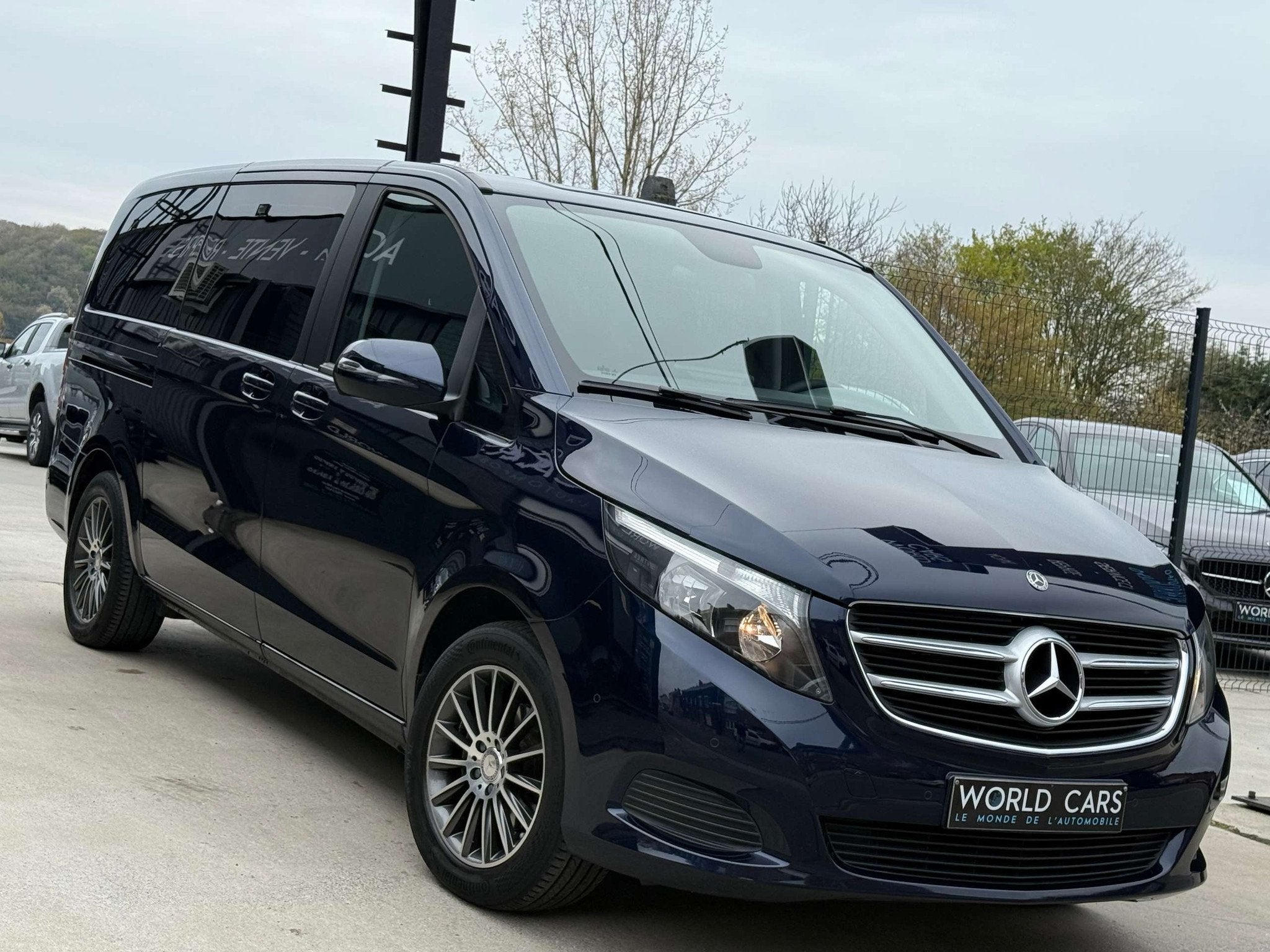 Mercedes-Benz V-Klasse 220 d 7PLACES 163CV - TVAC*BTWIN - CA, Auto's, Stof, Gebruikt, 4 cilinders, Blauw