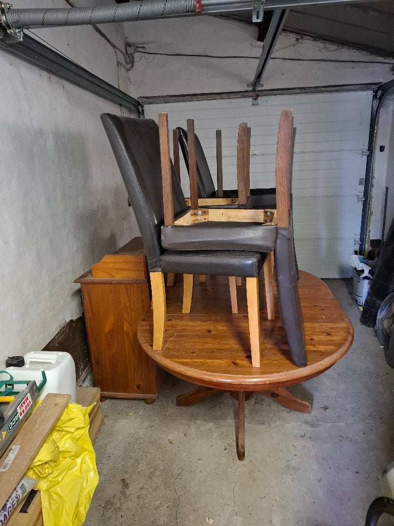 Tafel, stoelen en kast, Huis en Inrichting, Tafels | Eettafels, Ophalen, Gebruikt