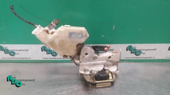 Deurslot Mechaniek 4Deurs links-achter van een Nissan Almera, Gebruikt, -, -, Ophalen of Verzenden