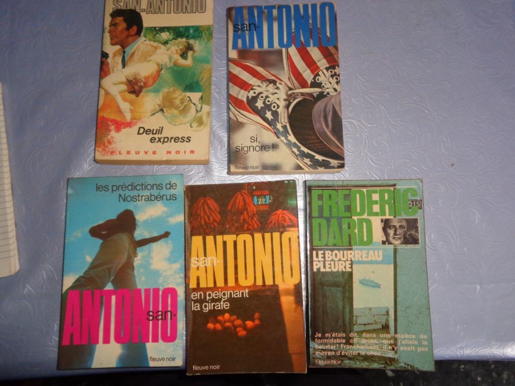 Lot 5 SAN ANTONIO, Livres, Enlèvement