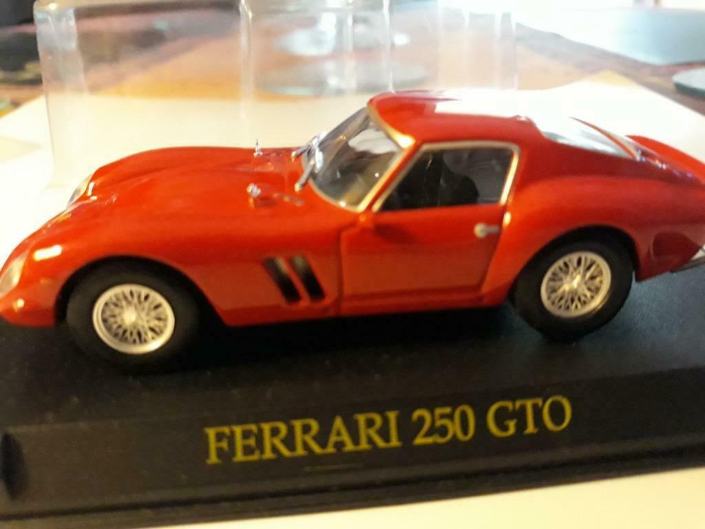 8 MINIATURES FERRARI NEUVES SOUS BOITES, Enlèvement, Neuf, Voiture