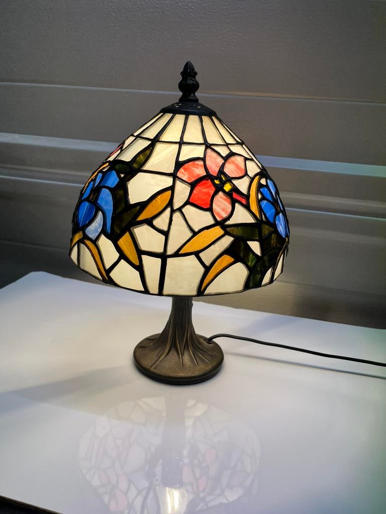Tiffany lamp.  Art nouveau 1980.   38cm, Antiek en Kunst, Ophalen