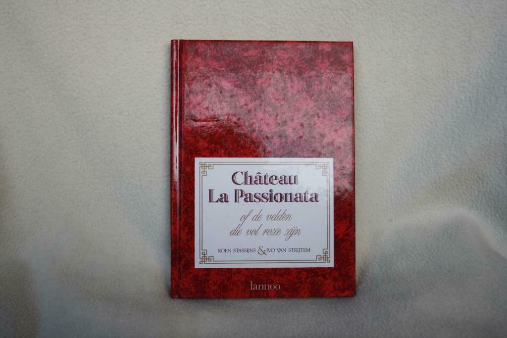Gesigneerd Château La Passionata of de velden die vol roze, Enlèvement ou Envoi, Comme neuf, Plusieurs auteurs