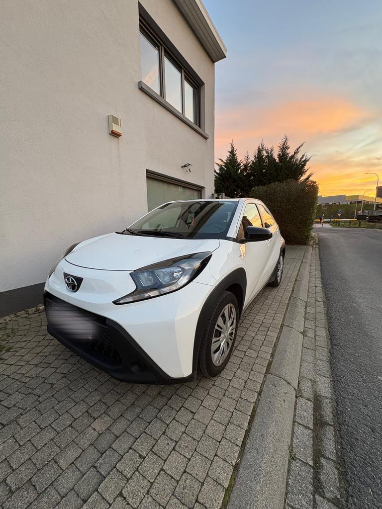 Toyota aygo X 07/2023, Achat, Euro 6, Entreprise, Carnet d'entretien