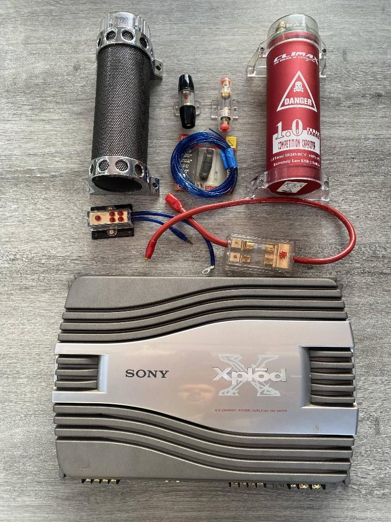 Sony versterker XM-SD46X + Condensators, Ophalen, Gebruikt, Sony, 120 watt of meer