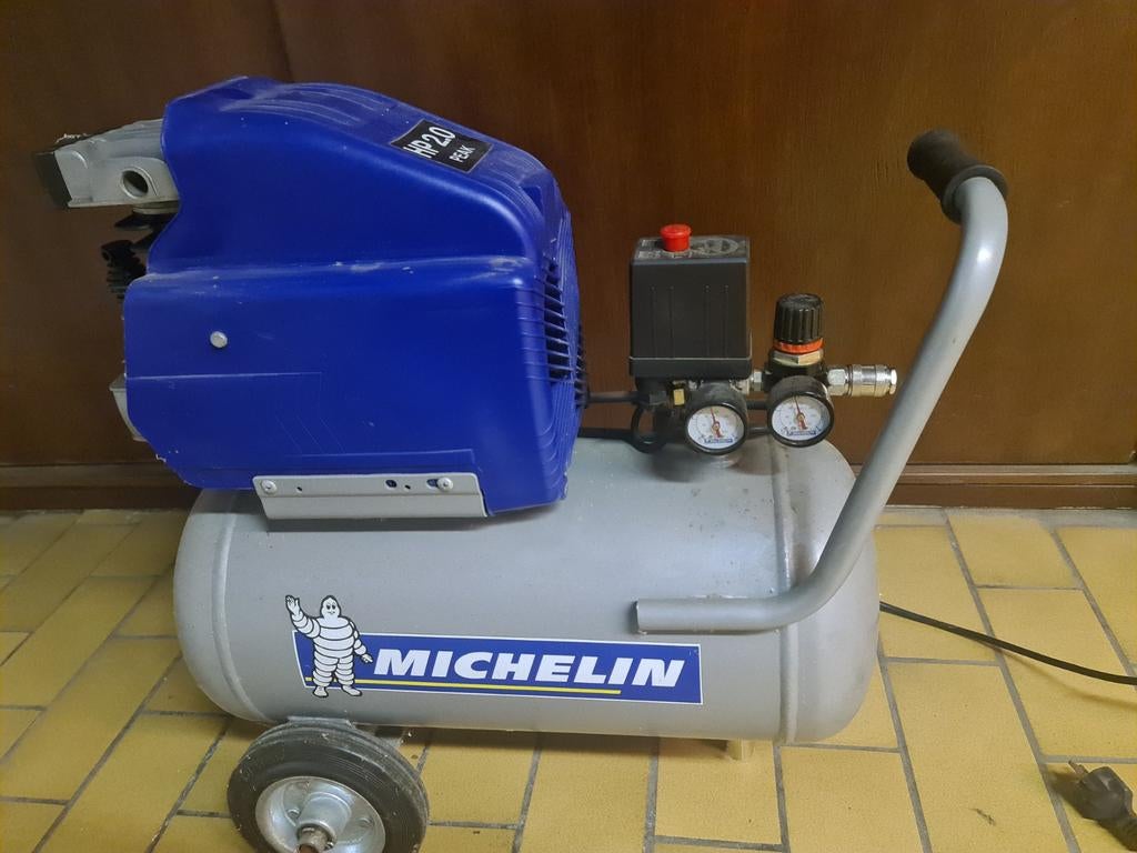 Compressor, Ophalen, 6 tot 10 bar, Zo goed als nieuw, Minder dan 200 liter/min