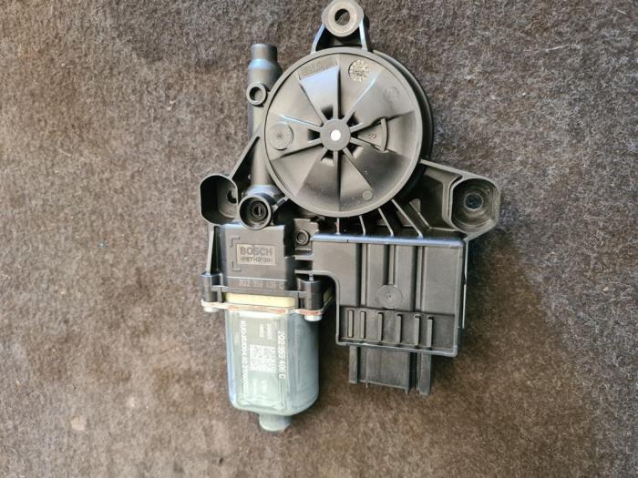 Moteur de vitre portière d'un Skoda Fabia, Enlèvement ou Envoi, 3 mois de garantie, Utilisé, Skoda