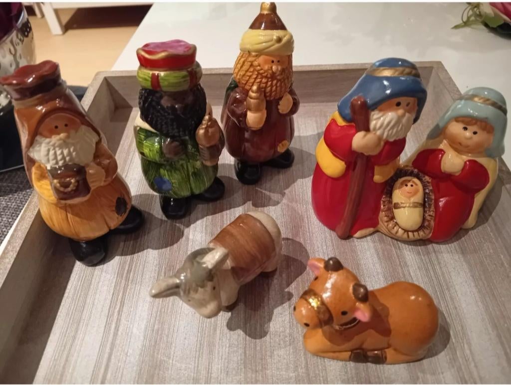 Stenen kerststalfiguren, Diversen, Kerst, Ophalen of Verzenden, Zo goed als nieuw