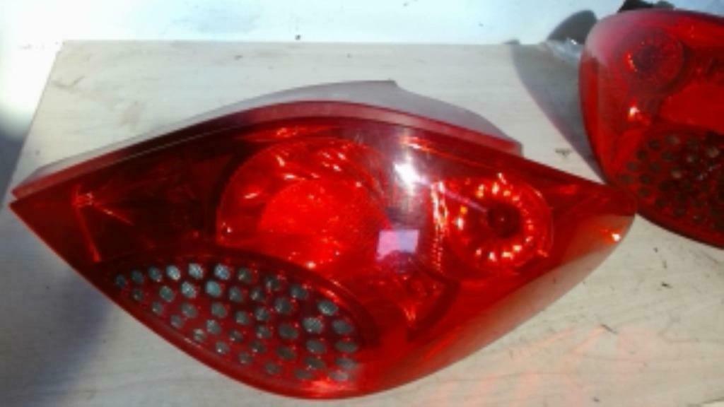 Feu arrière droit Peugeot 207 3 portes 2006-2013 LP/12925, Enlèvement ou Envoi, Utilisé, Peugeot