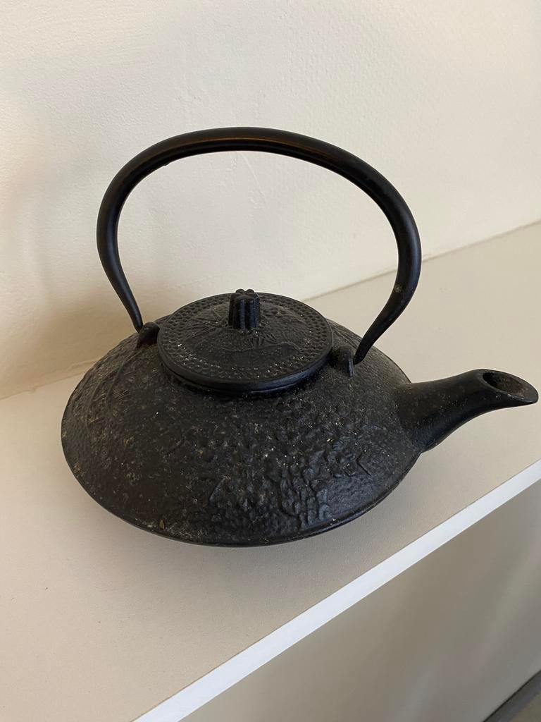 Théière en fonte, Enlèvement, Utilisé