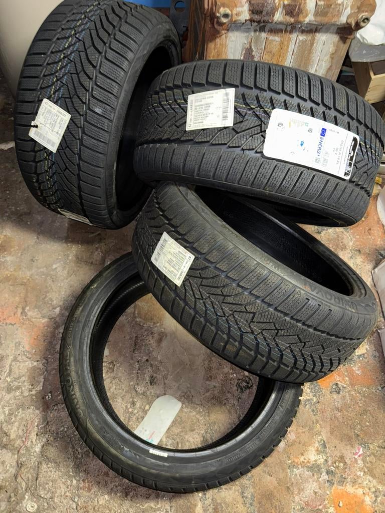 4 Winter expert uniroyal 255/35 R19 XL 96V winterbanden, 19 inch, 255 mm, Nieuw, Band(en)
