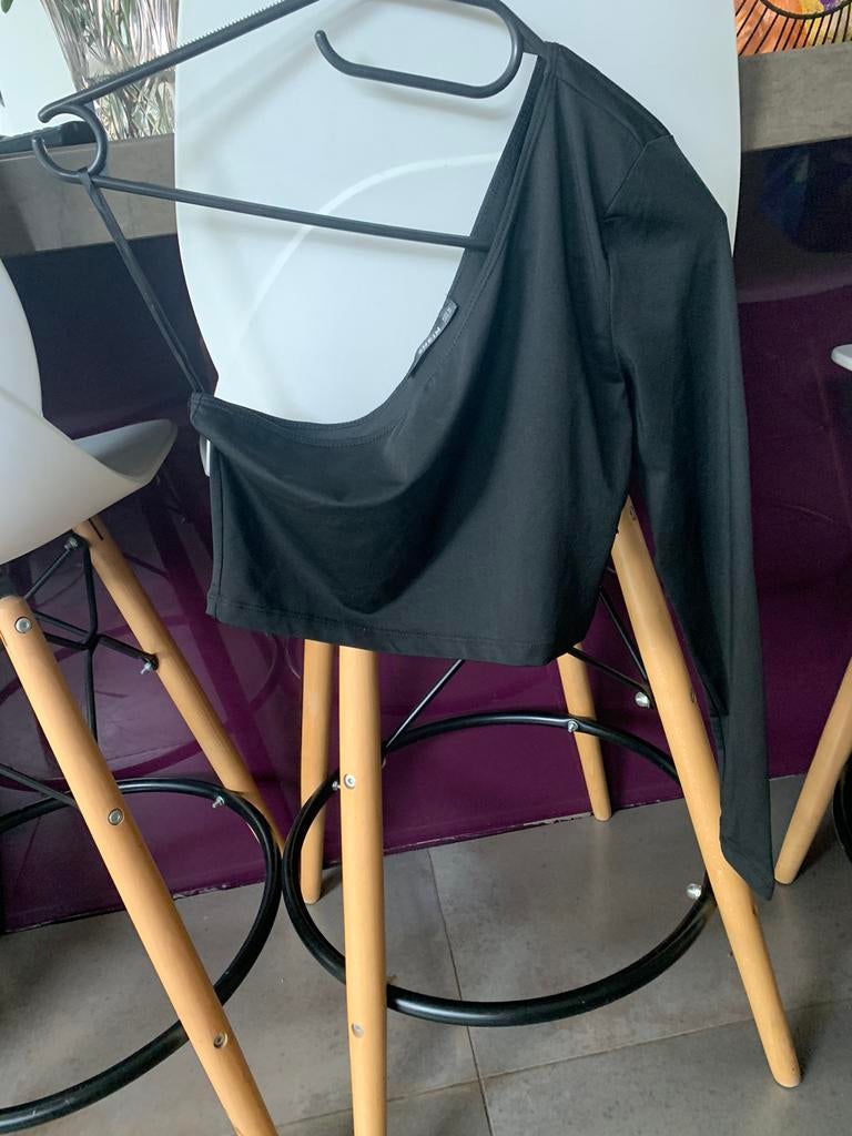 Topje noir taille M, Vêtements | Femmes, Tops, Enlèvement ou Envoi, Comme neuf, Taille 38/40 (M), Noir