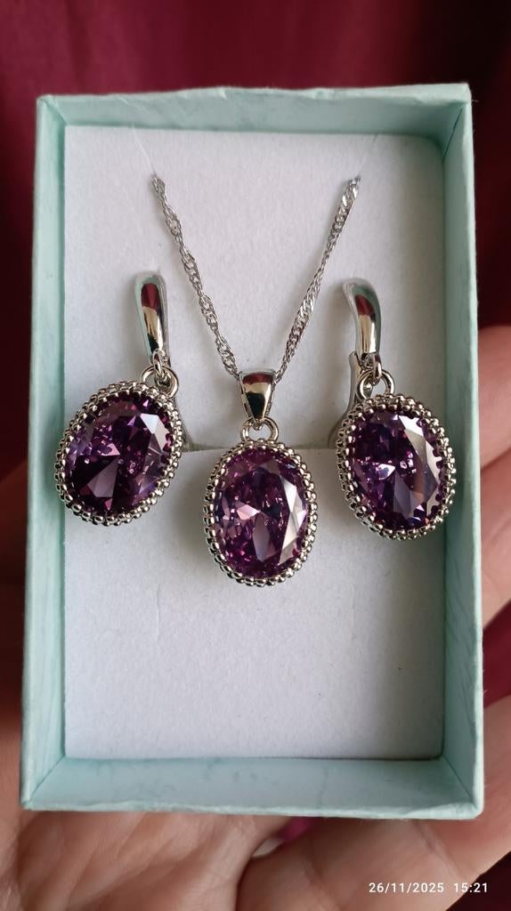 Ensemble en argent massif avec zirconium violet, Bijoux, Sacs & Beauté, Colliers, Neuf, Enlèvement ou Envoi, Réglable, Violet