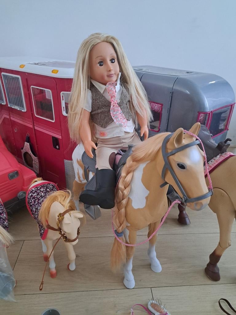 Our generation trailer paarden poppen super veel !, Kinderen en Baby's, Ophalen of Verzenden, Zo goed als nieuw