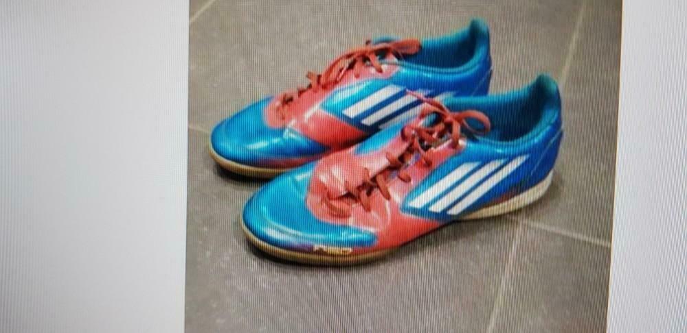 voetbalschoenen Adidas - maat 43 1/3, Vêtements | Hommes, Chaussures, Enlèvement, Autres types, Porté, Bleu