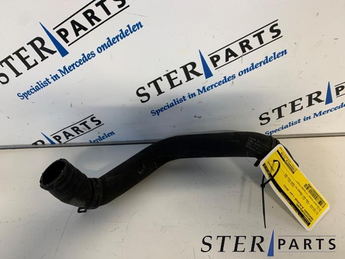 Tuyau radiateur d'un Mercedes B-Klasse, Enlèvement ou Envoi, 3 mois de garantie, Utilisé, Mercedes-Benz