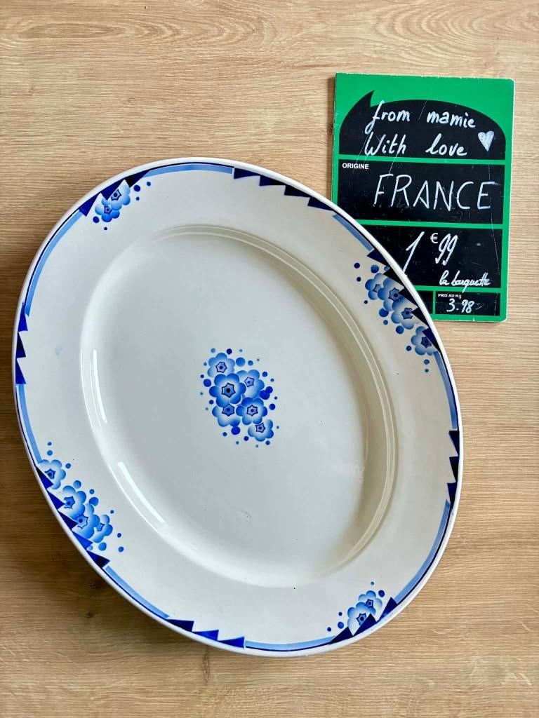 plat ovale art déco Boch la Louvière printanier unicolore, Maison & Meubles, Enlèvement ou Envoi, Comme neuf, Céramique, Autres types