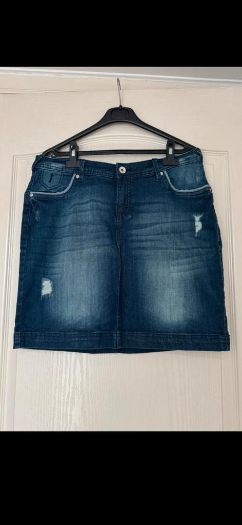 Jupe femme neuve C&A taille 44, C&A, Enlèvement, Neuf, Taille 42/44 (L)