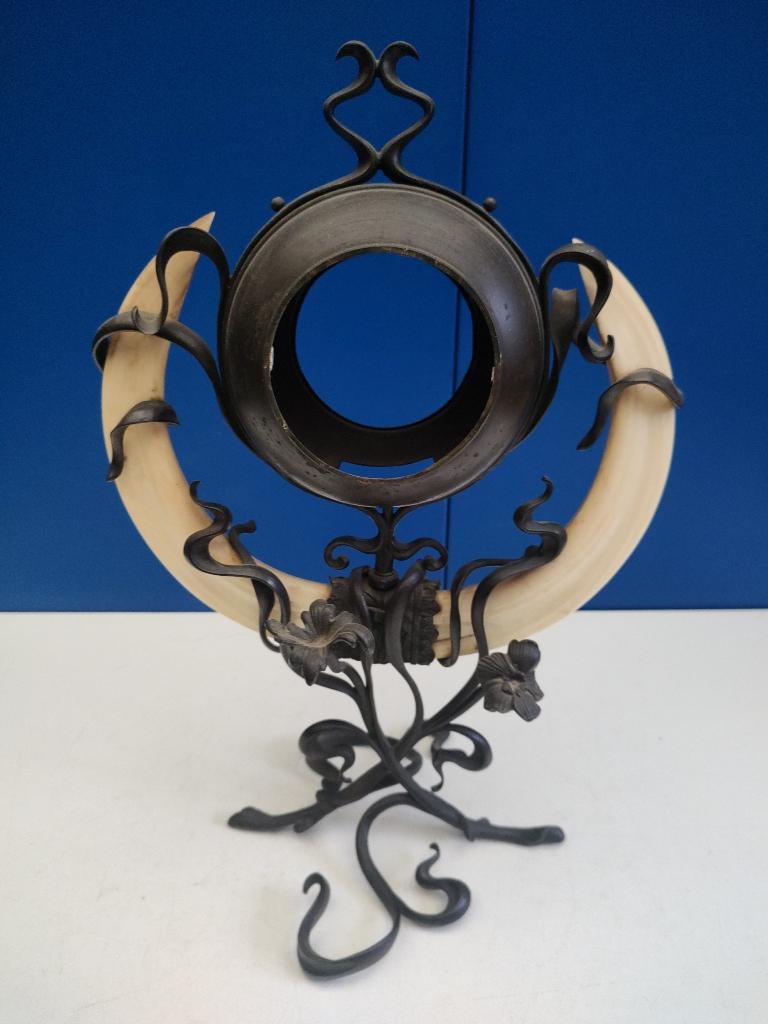 Klokhouder Art Nouveau met tanden, Antiek en Kunst, Antiek | Klokken, Verzenden