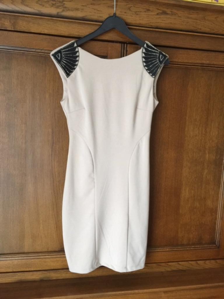 Robe Soky & Soka taille M, Enlèvement ou Envoi, Comme neuf, Taille 38/40 (M), Beige