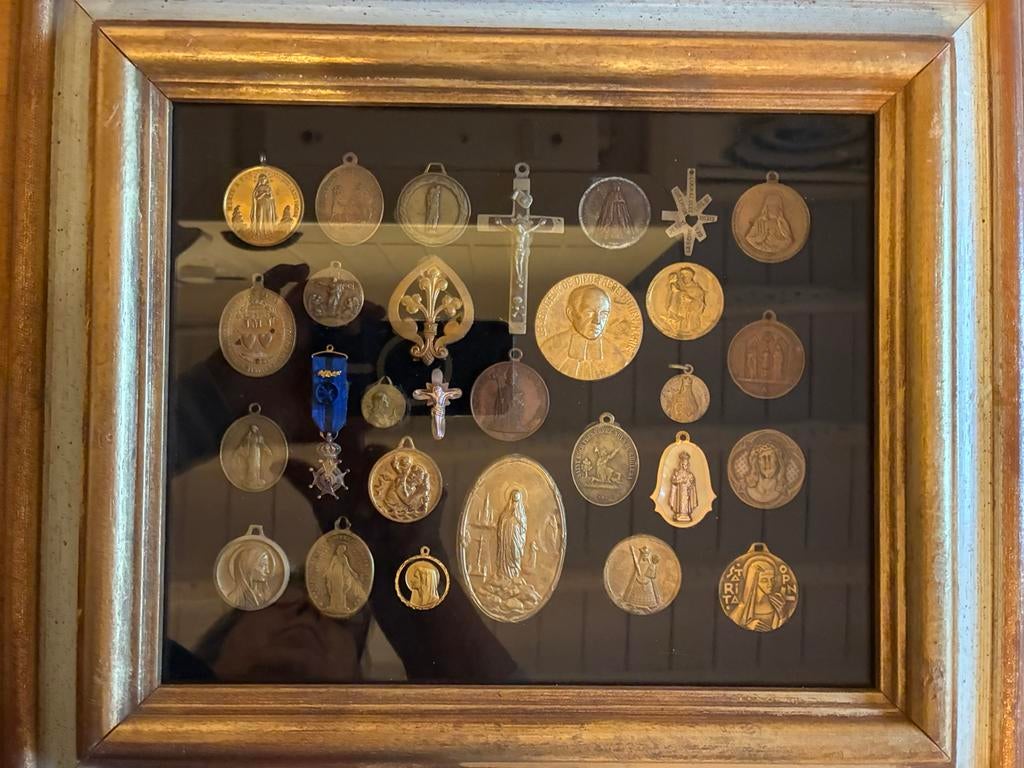 Medailles « miraculeuses » et de dévotion, Enlèvement ou Envoi