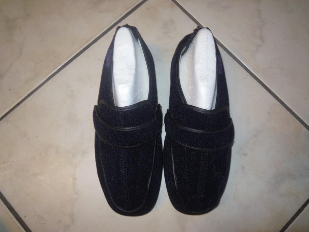pantoffels pulman maat 41 nieuw, Kleding | Dames, Ophalen of Verzenden, Nieuw, Zwart