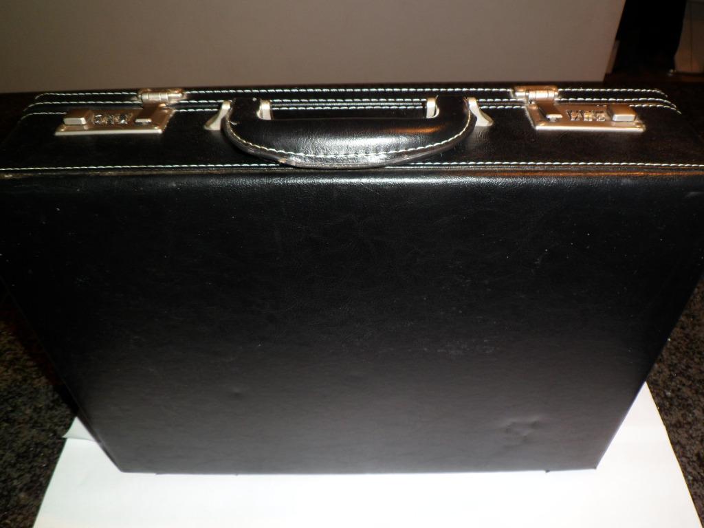 Aktetas zwart leder, beige leder binnen met cijferslot, Slot, Ophalen of Verzenden, Zo goed als nieuw, 35 tot 45 cm