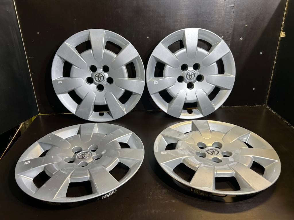 4 enjoliveurs Toyota avensis corolla auris 16", Enlèvement ou Envoi, Utilisé