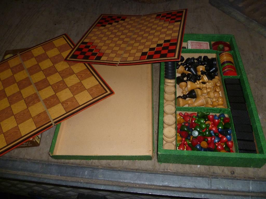 GEZELSCHAPSSPEL, Antiek en Kunst, Ophalen