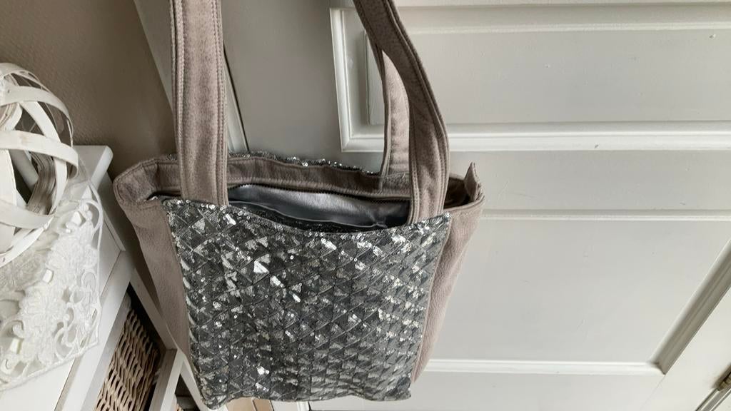 Strandtas, Handtassen en Accessoires, Tassen | Damestassen, Ophalen of Verzenden, Zo goed als nieuw