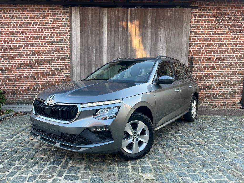 Skoda Kamiq 1.0 DSG Carplay VerwarmdeZetel Led NEW MODEL, Stof, USB, 5 zetels, 5 deurs