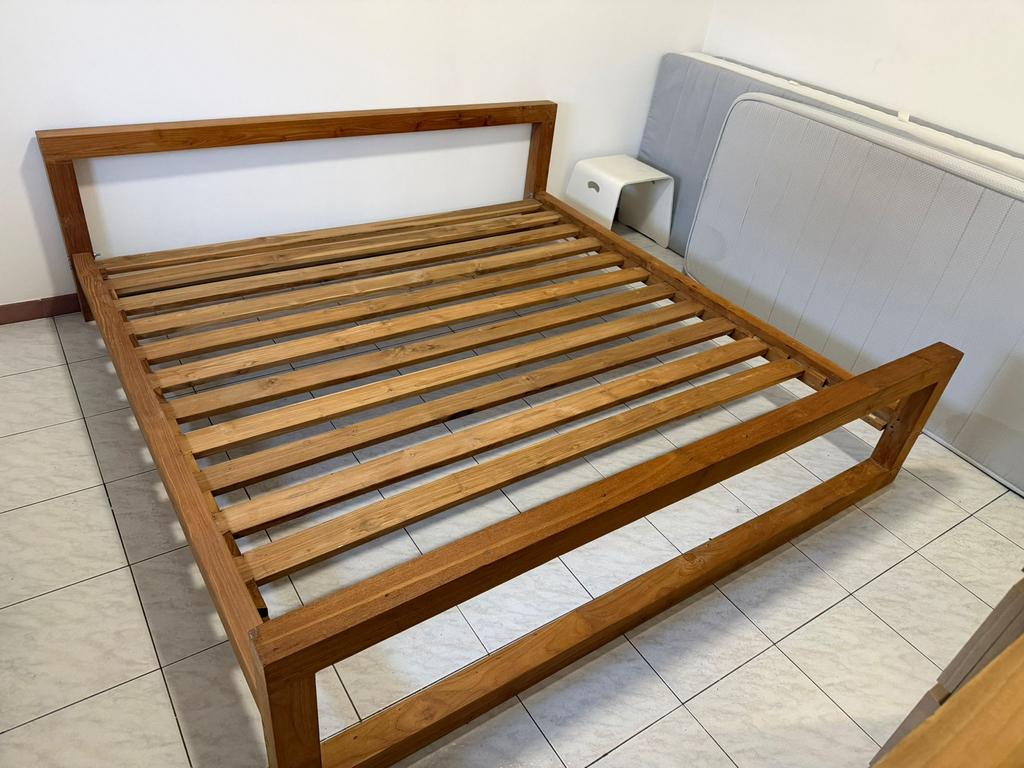 Lit en teck, Maison & Meubles, Chambre à coucher | Lits, Autres dimensions, Queen size, Brun, Enlèvement