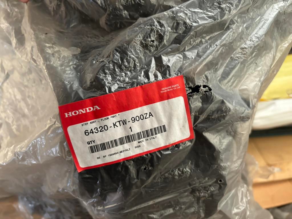 Centrale bodemplaat Honda SH300 07-, Ophalen of Verzenden, Nieuw