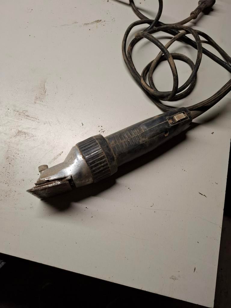 Scheermachine liscop voor vee, Ophalen