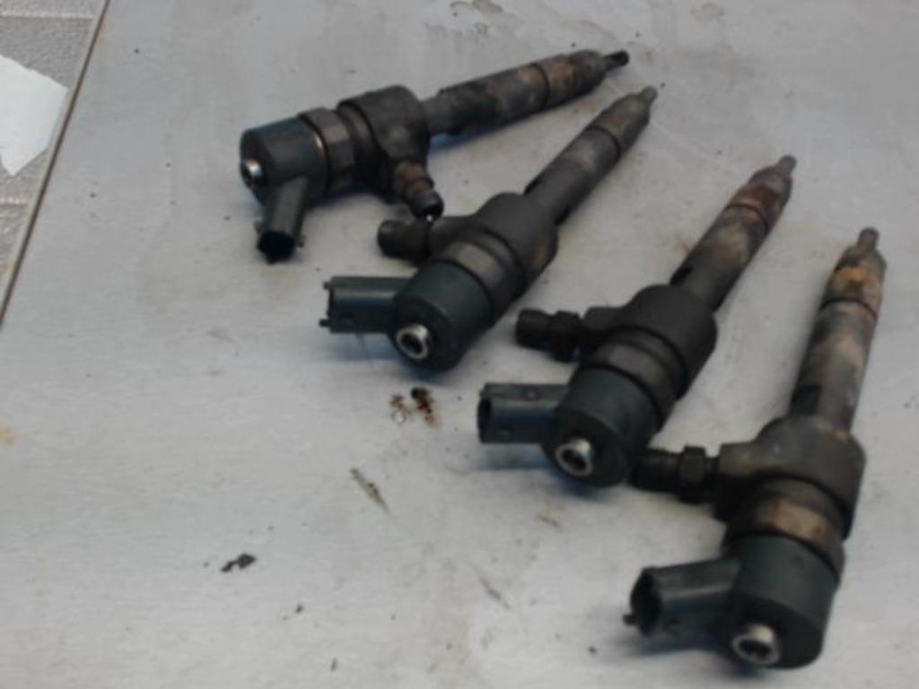 Injecteur Opel Astra H 1.9CDTi 88kw 0445110165 LP/14225, Ophalen, Gebruikt, Opel