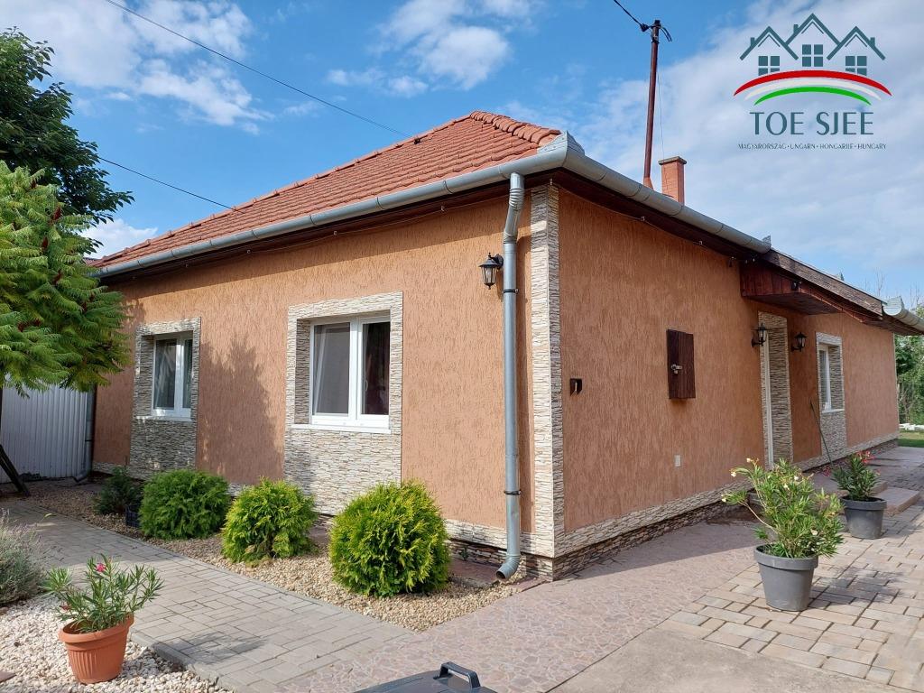 Te koop in Hongarije - Tiszaföldvár (idn240919), Immo, Buitenland, Overig Europa, Overige soorten, Stad