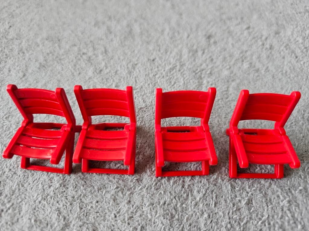 Playmobil  - lot de 4 chaises rouges pliable, Enlèvement ou Envoi