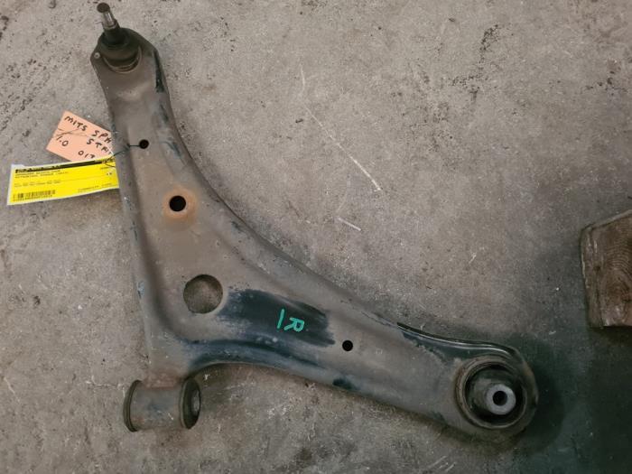 Bras de suspension avant droit d'un Mitsubishi Mirage, Enlèvement ou Envoi, 3 mois de garantie, Utilisé, Mitsubishi