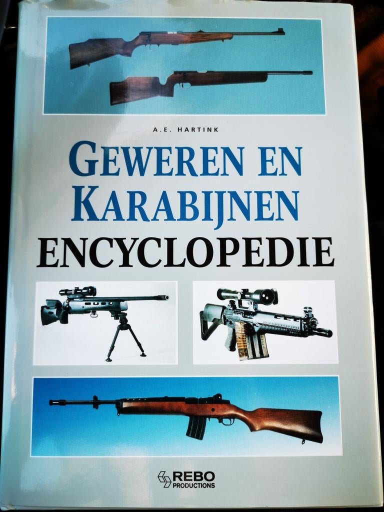 À.E. HARTINK geweren en karabijnen encyclopedie, A.E. Hartink, Niet van toepassing, Ophalen of Verzenden, Zo goed als nieuw