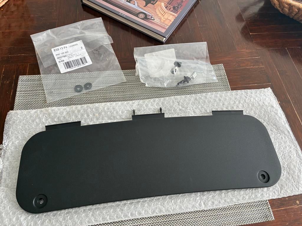 cache attache remorque vw tiguan mk1, Neuf, Arrière, Pare-chocs, Volkswagen
