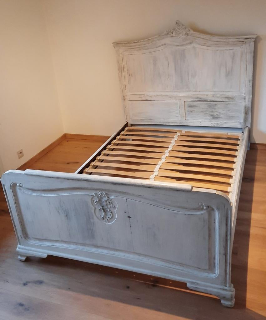 Lit ancien 2m x 1,3m SANS sommier à lattes mais avec matelas, Enlèvement ou Envoi