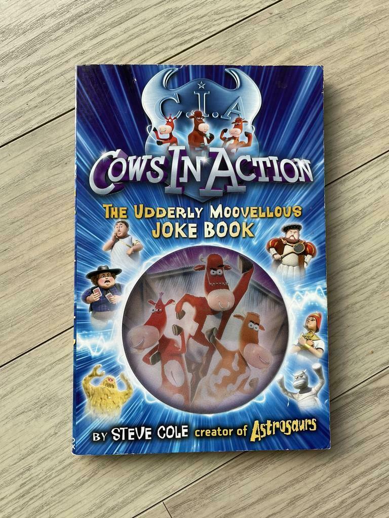 Kinderboeken in het Engels: Cows in Action, Boeken, Gelezen, Fictie algemeen, Ophalen of Verzenden, Steve Cole