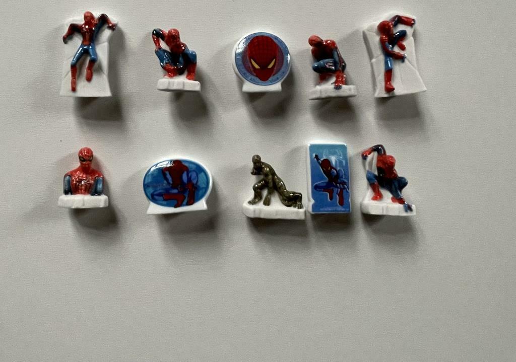 Spiderman porselein beeldjes compleet 10 stuks los, Collections, Personnages de BD, Enlèvement ou Envoi, Super héros, Neuf, Statue ou Figurine