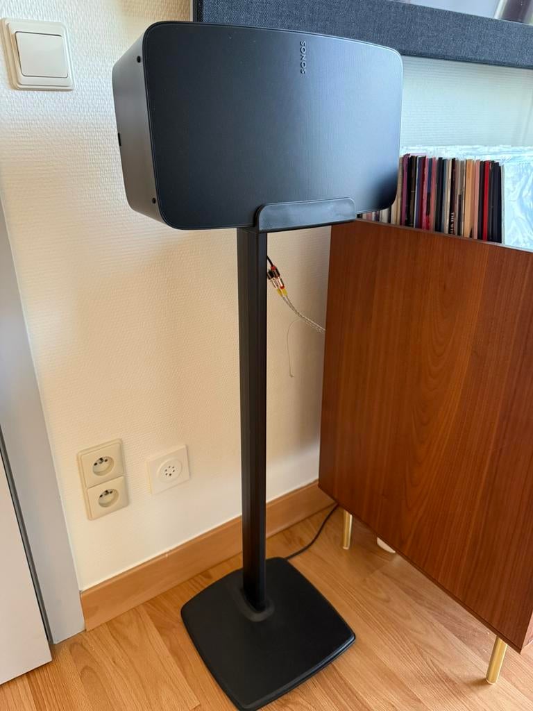 Sonos Five avec un support Sanus dédié, Audio, Tv en Foto, Zo goed als nieuw, 120 watt of meer, Front, Rear of Stereo speakers