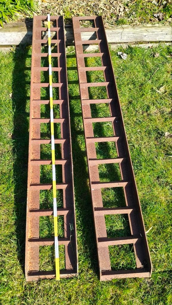 Op rijrampen aanhangwagen, Ophalen