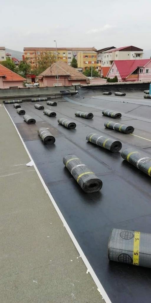 Tout Platforme Roofing et isolation et zinguerie et toiture, Comme neuf